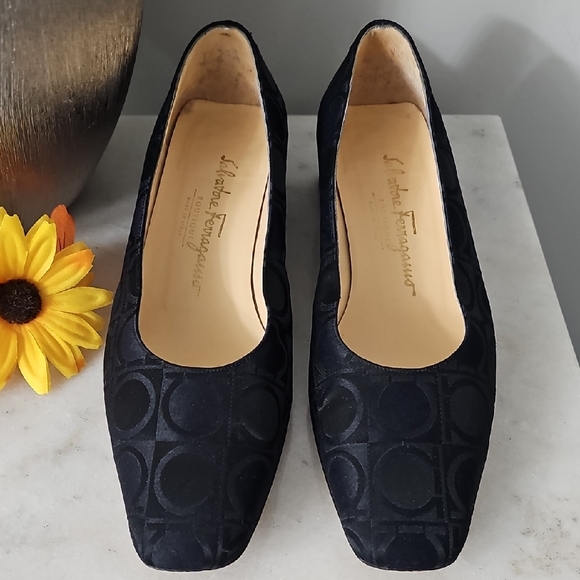 Salvatore Ferragamo Shoes - Salvatore Ferragamo Monogram Heels